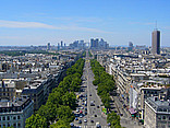  Foto Reiseführer  Blick von der Aussichtsterrasse nach La Défense