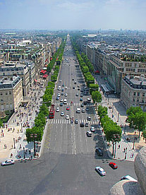  Impressionen Attraktion  Die Champs-Elysées zwischen Place de la Concorde und Triumphbogen
