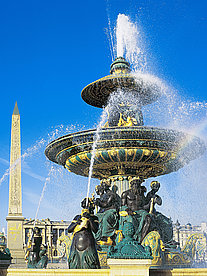  Impressionen Attraktion  Place de la Concorde mit ägyptischem Obelisk und majestätischen Brunnen 