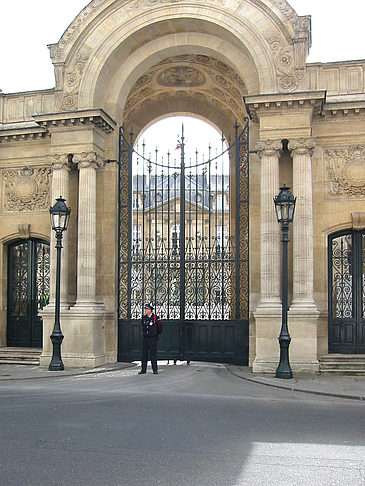 Foto Außenmauern des Louvre