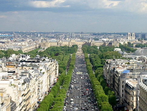 Blick vom Arc de Triumph auf die Champs Elysees - Ile de France - Paris (Paris)