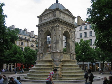 Brunnen bei Les Halles