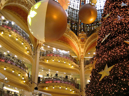 Weihnachtsbaum der Galeries Lafayette - Ile de France - Paris (Paris)