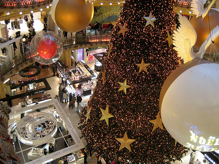 Weihnachtsbaum der Galeries Lafayette - Ile de France - Paris (Paris)