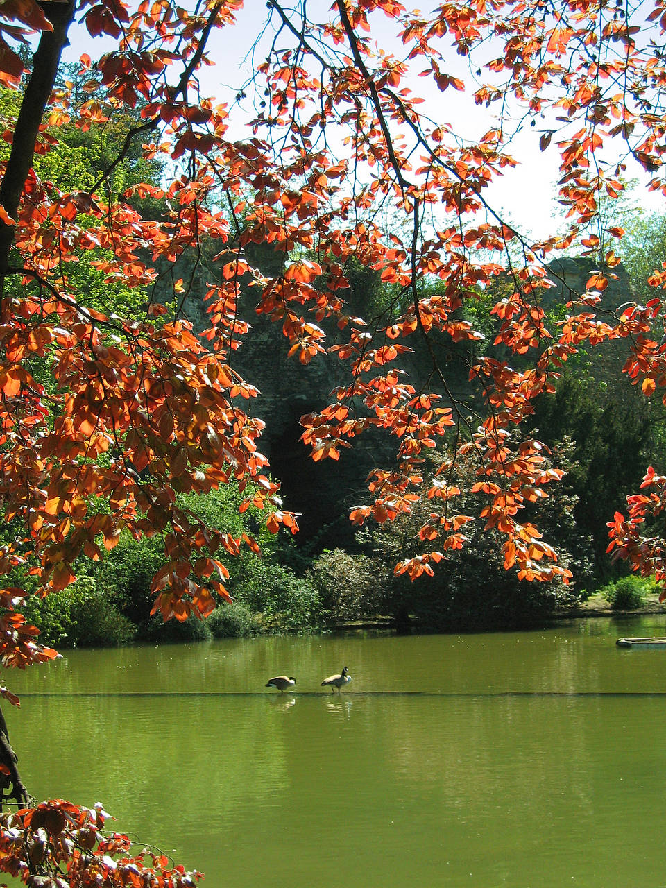 Park Buttes-Chaumont Impressionen Attraktion  