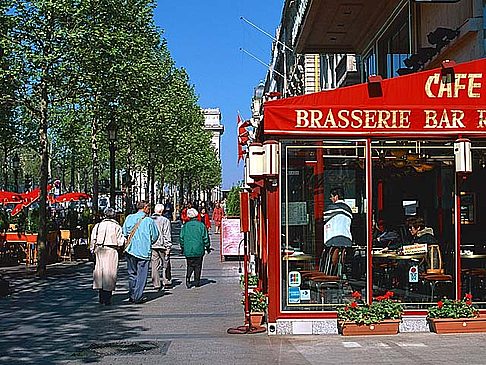  Bildansicht Sehenswürdigkeit  Brasserie und Cafés an der Champs-Elysées