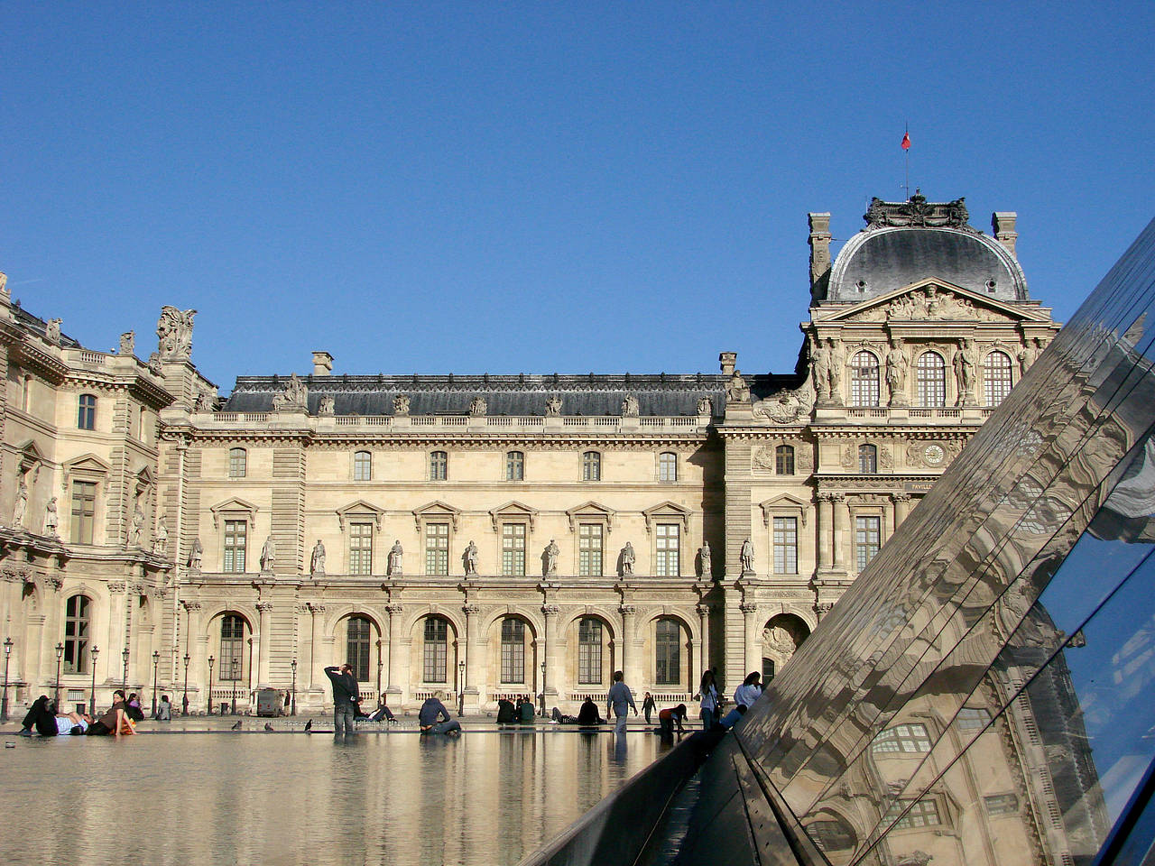 Louvre Museum Fotos